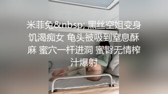 正在练瑜伽的熟女少妇与教练摩擦出了火花，并且喂奶给教练吃 一碰不可收拾