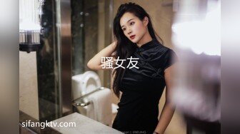 长相清纯美女主播床上跳舞诱惑