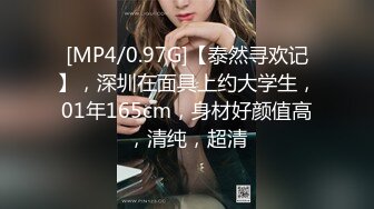 肤白貌美极品好身材的网红美女精彩大秀直播，听狼友指挥淫语互动撩骚叫爸爸，真会勾引人，揉奶玩逼呻吟可射