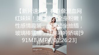 【美女少妇】良家少妇，家中沙发前啪啪偷拍，风骚妩媚，一颦一笑尽是风情，倒立口交，激情四射