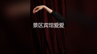 漂亮美女3P 一白一黑两根大肉棒 还是选择黑祖宗的插逼 另一根插嘴 表情很舒坦